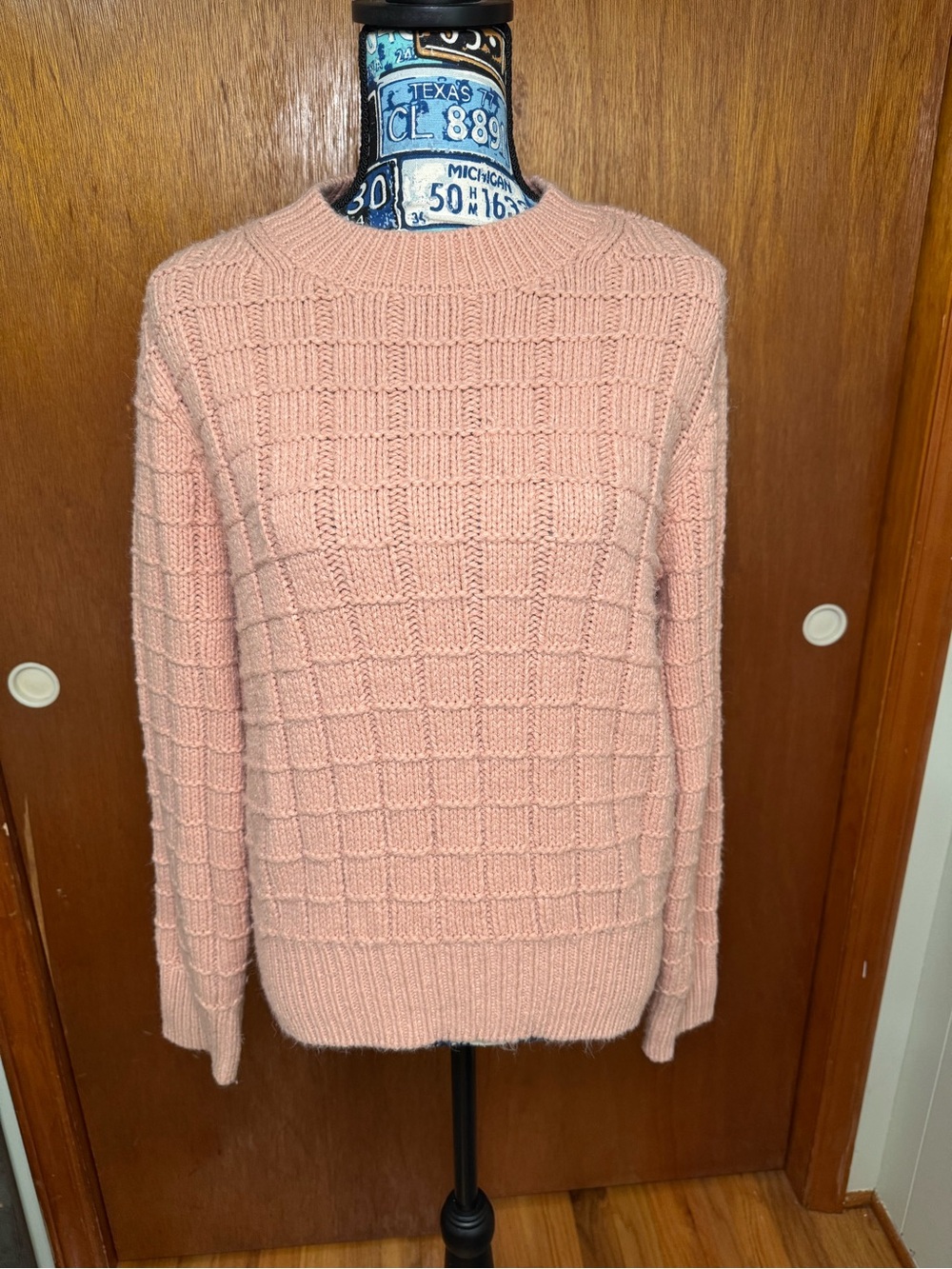 American Eagle Women's Small Textured Crewneck Sweater Blush Pink